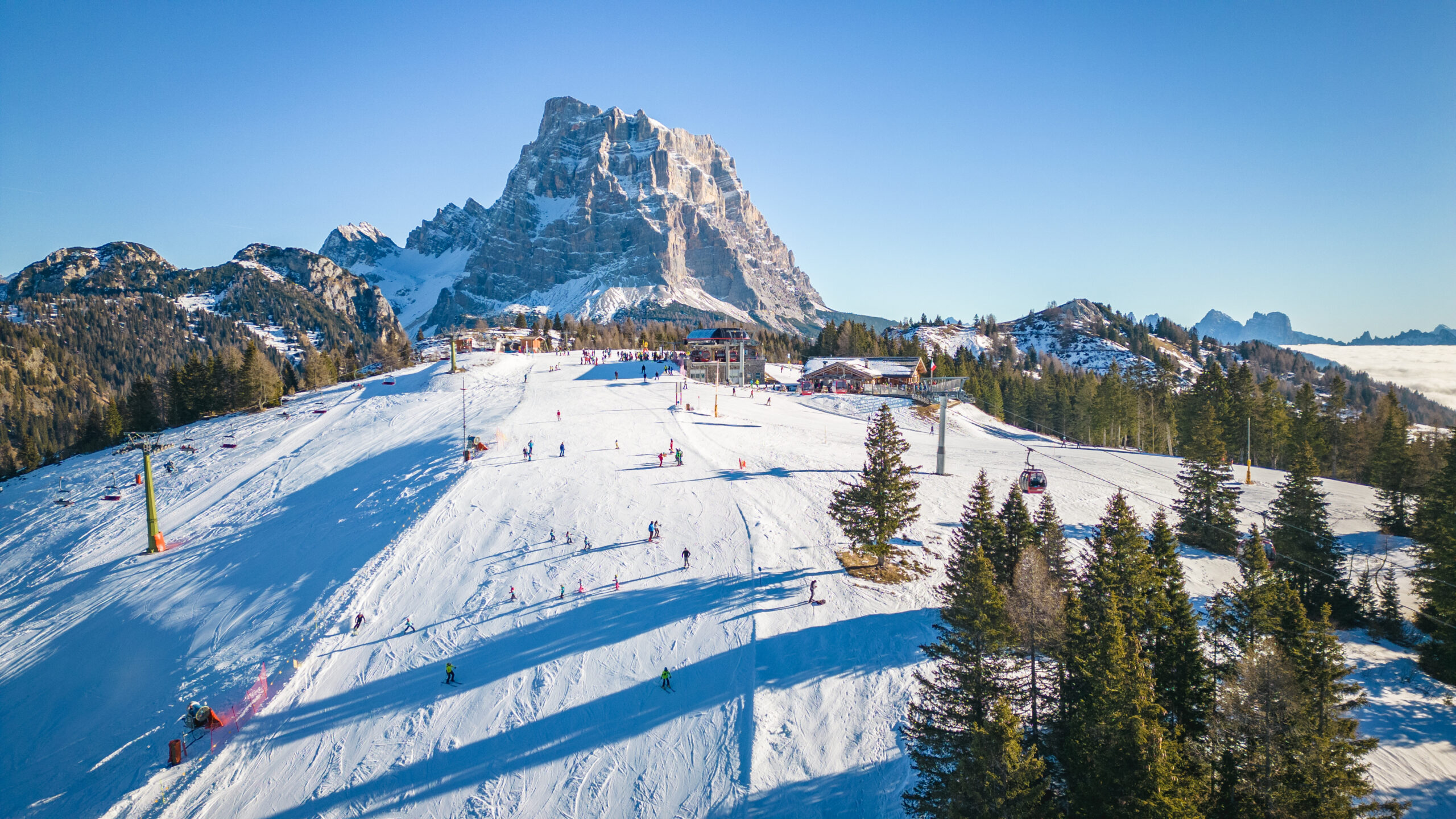 Ad Alleghe sabato 28 e domenica 29 dicembre lo ski test gratuito con 500 tra sci e accessori